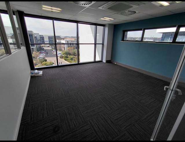 1,568M² OFFICE TO LET IN VORNA VALLEY